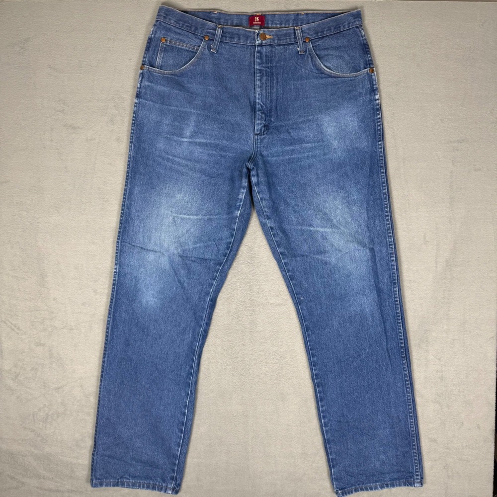 Wrangler 31MWZ Cowboy Cut Relaxed Fit Jeans 38x34 Medium Wash US Fabric Mexico